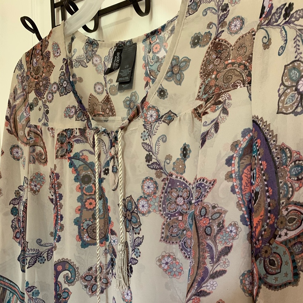 Bisou Bisou Blouse Size Large - Paisley Pattern